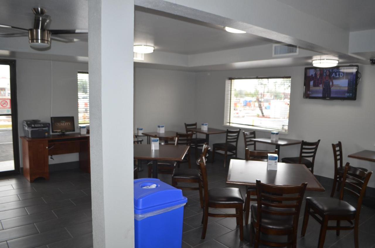 Quality Inn & Suites Near Downtown Mesa Ngoại thất bức ảnh