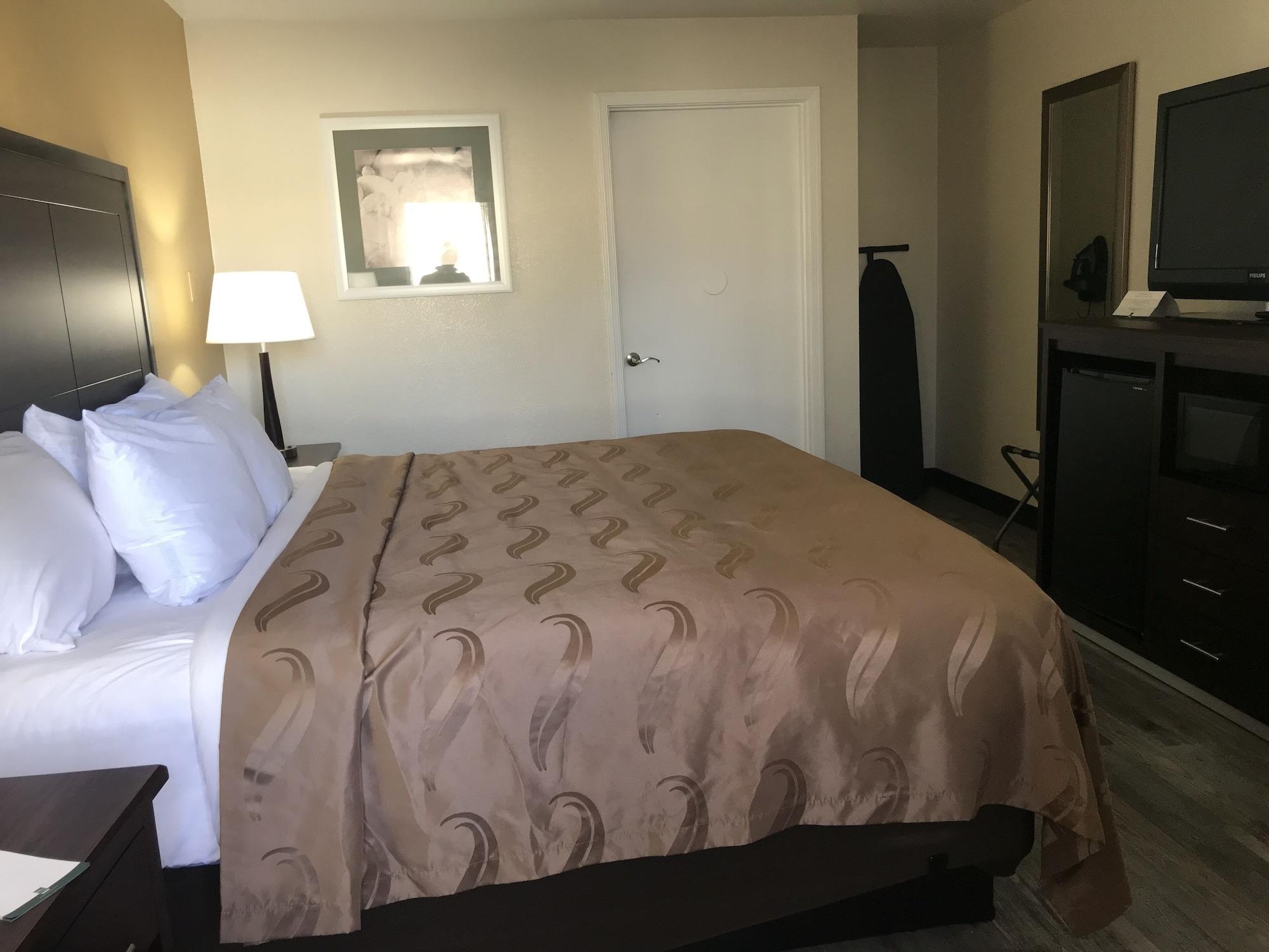 Quality Inn & Suites Near Downtown Mesa Ngoại thất bức ảnh