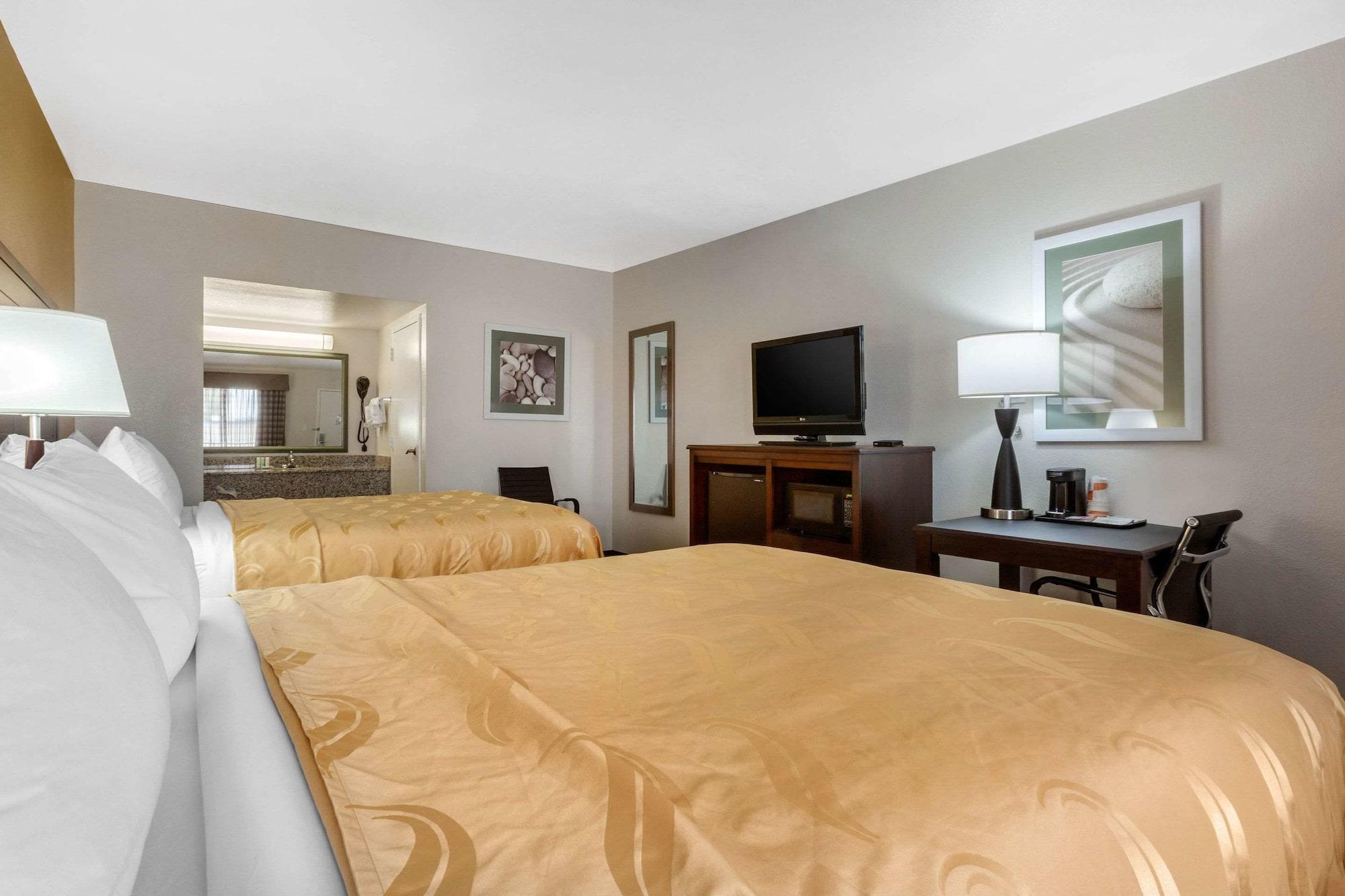 Quality Inn & Suites Near Downtown Mesa Ngoại thất bức ảnh