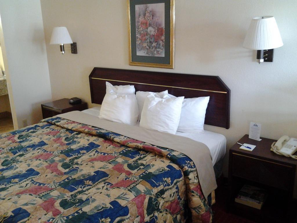 Quality Inn & Suites Near Downtown Mesa Ngoại thất bức ảnh