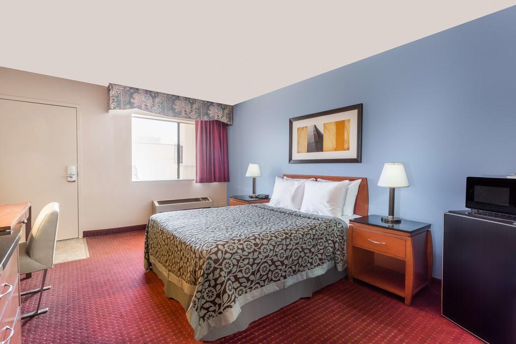 Quality Inn & Suites Near Downtown Mesa Ngoại thất bức ảnh