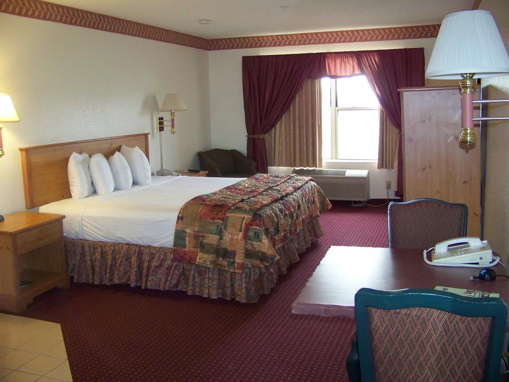 Quality Inn & Suites Near Downtown Mesa Ngoại thất bức ảnh