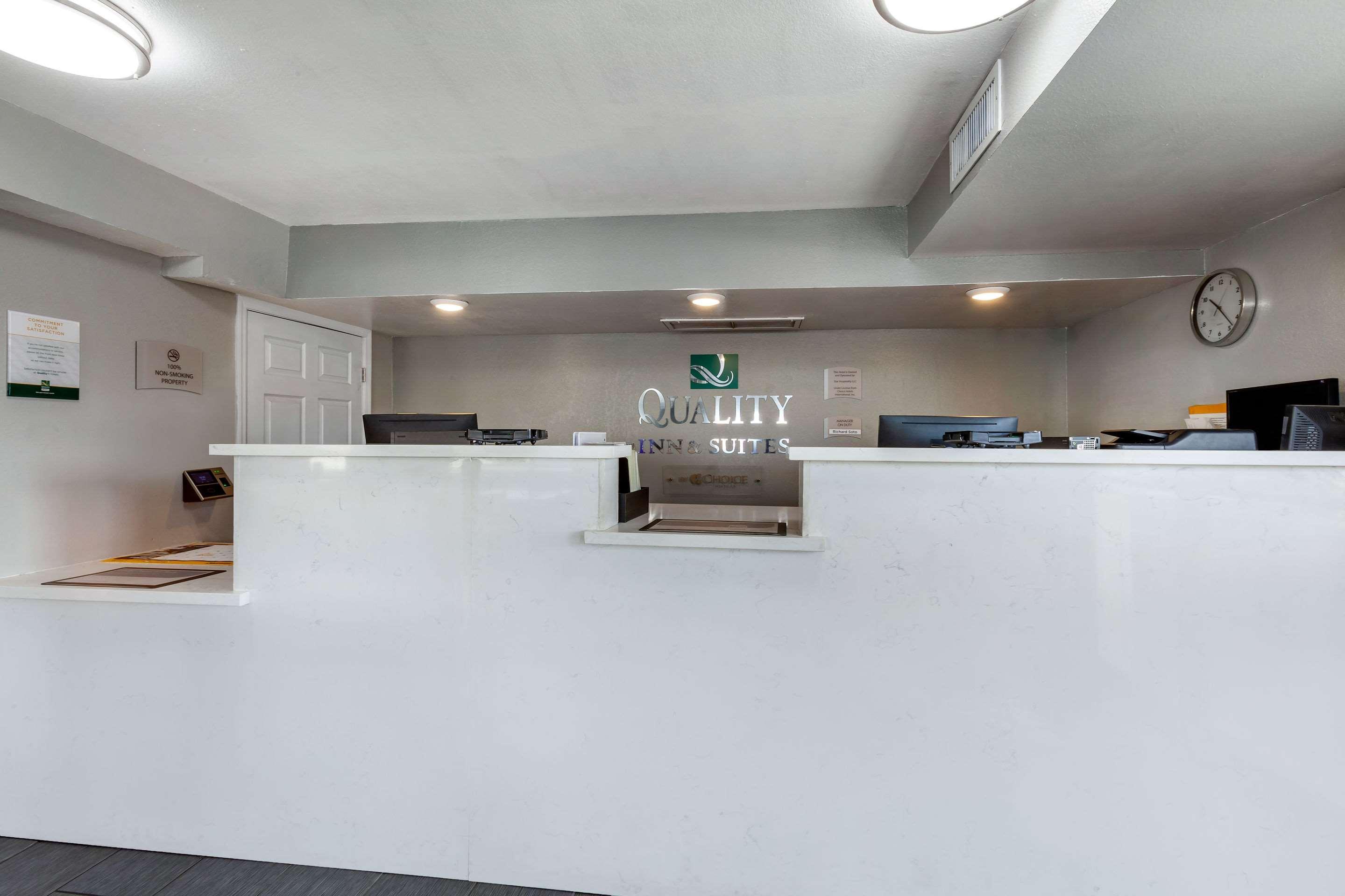 Quality Inn & Suites Near Downtown Mesa Ngoại thất bức ảnh