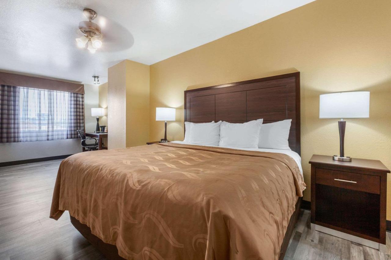 Quality Inn & Suites Near Downtown Mesa Ngoại thất bức ảnh